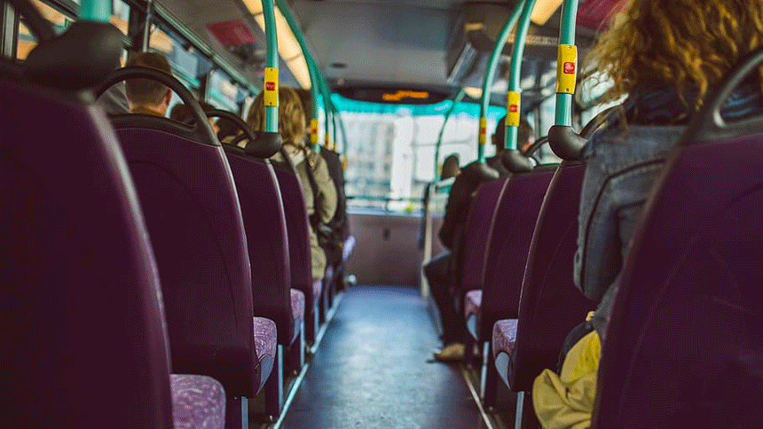乘公交车（图片：Piqsels）