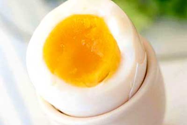 早餐爱吃茶叶蛋 Pk荷包蛋 卤蛋 热量最高是 禁闻网