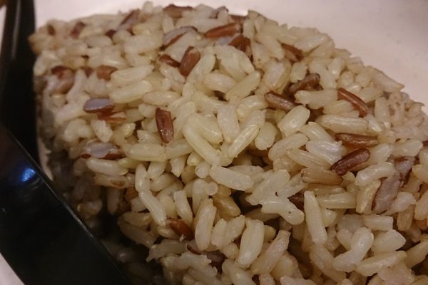糙米（图片来源：维基百科）