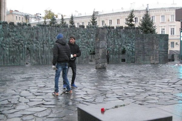 十月革命100周年俄罗斯首个政治迫害纪念碑揭幕中共高调纪念 禁闻网