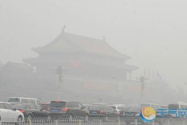 雾霾再袭京城达重度污染