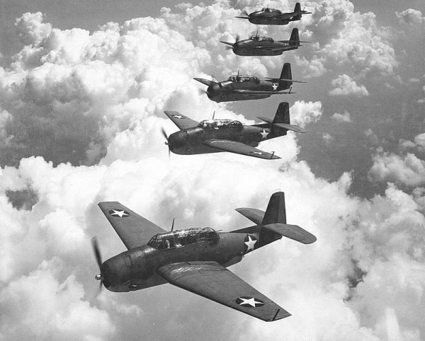美国海军TBF Grumman 复仇者式轰炸机机队,与19号机队相似（图片：wikimedia commons）