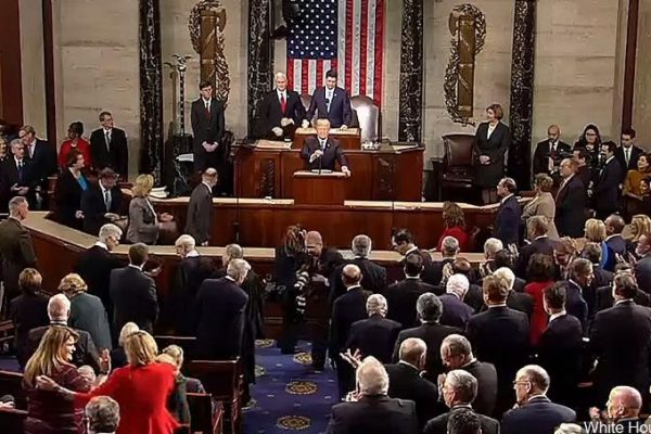今年1月川普总统在众议院演讲。(AP photo file)