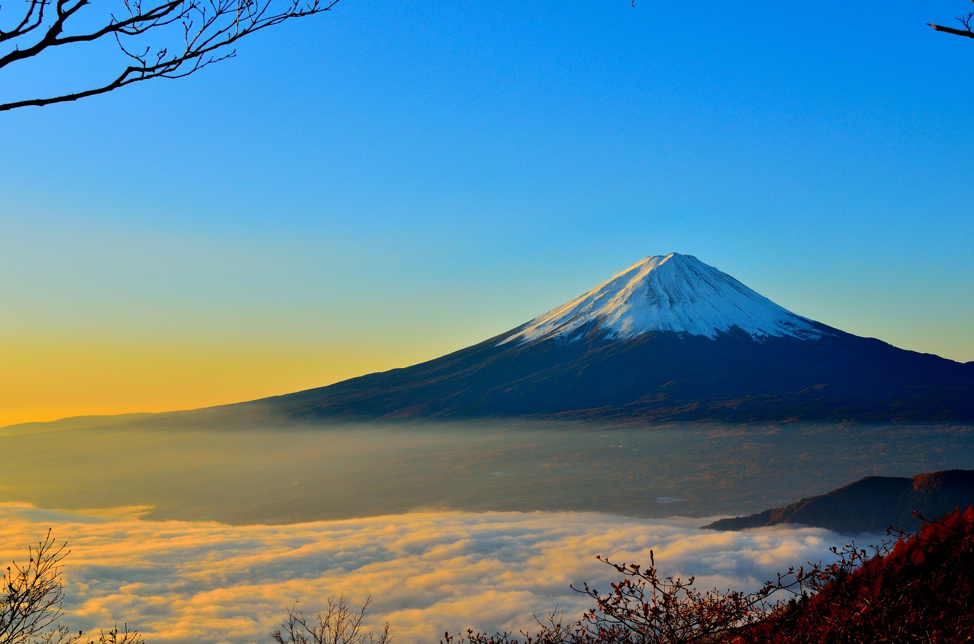 这个房东最傲娇 富士山顶是他的日本政府每年得付巨额租金 日本 日本政府 富士山 租金 房东 希望之声