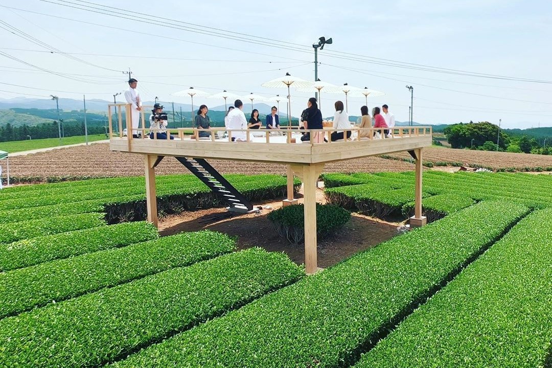 日本九州「天空的茶室」 「嬉野茶时」之旅，体验传统的绿茶、瓷器和 