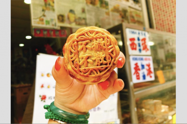 “華爾登餅店”近日推出十多款“反送中”月餅。（華爾登餅店臉書圖片）