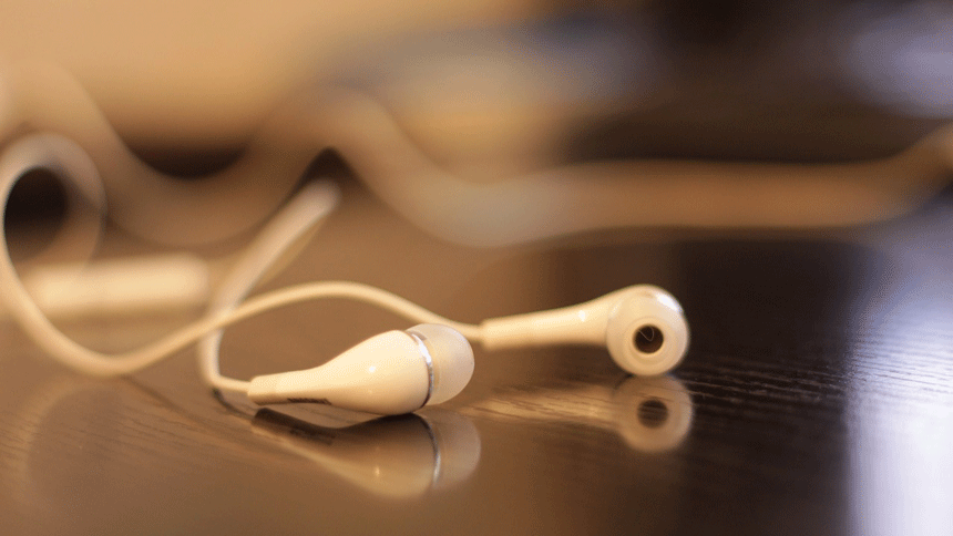 Headphones (Image: pxhere)