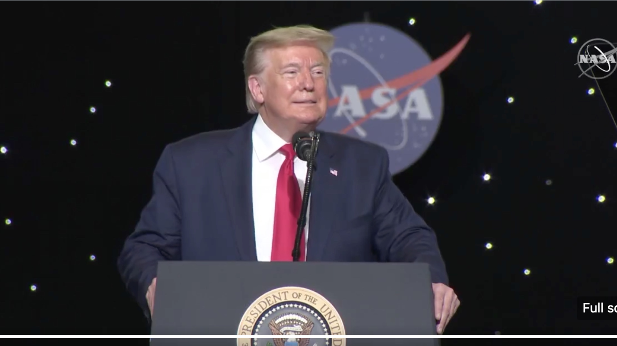 川普感謝彭斯副總統無所畏懼和不知疲倦兌現美國在太空中的使命