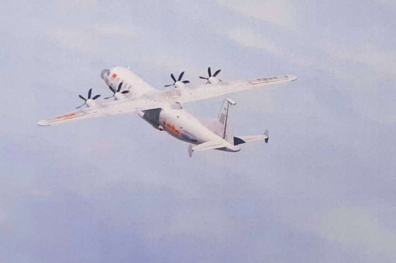 圖爲運-8技術偵察機。