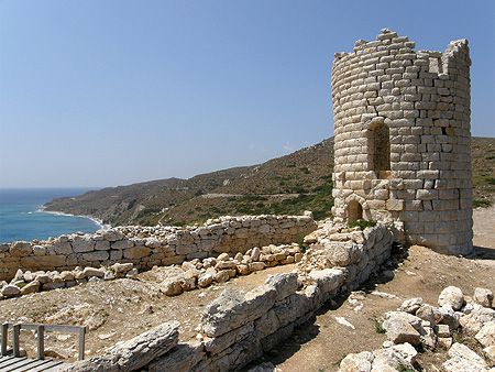 伊卡利亞（Ikaria/Icaria）島上的古建築也很具有特色（圖片來源：island-ikaria）