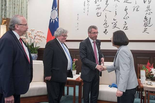 台灣總統蔡英文會見歐洲議會議員訪問團