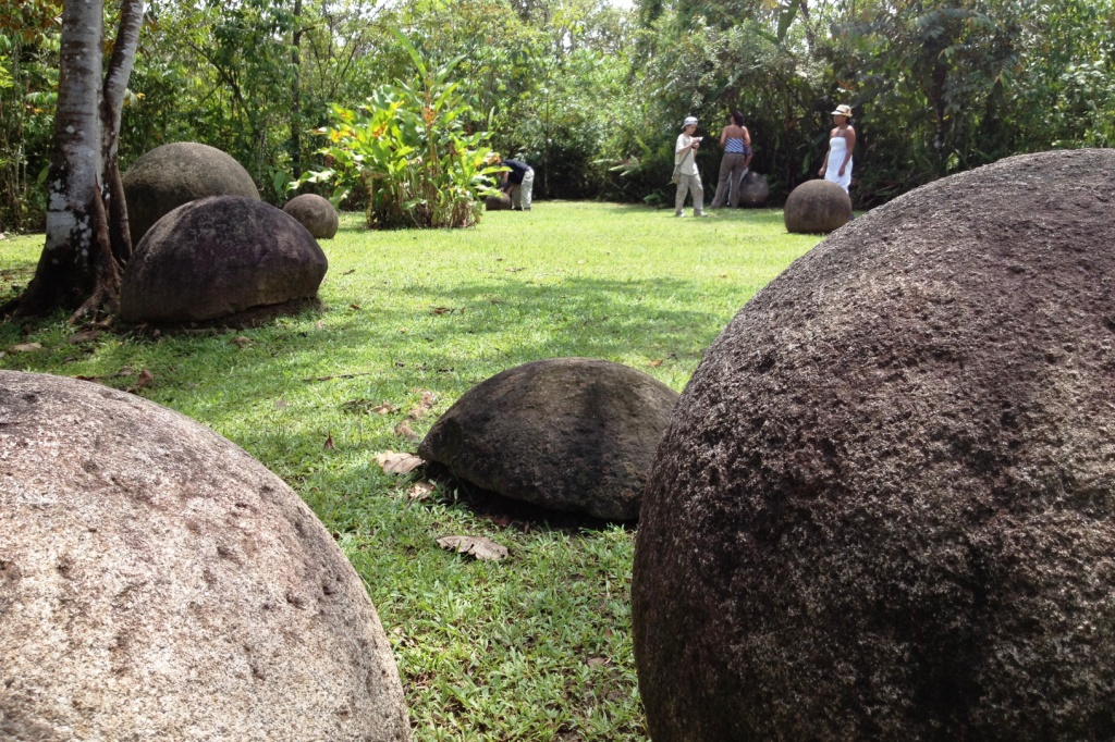 哥斯达黎加石球。（图片：Wikimedia Commons/Axxis10,CC BY-SA 3.0)