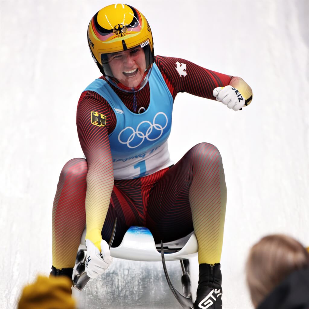 德國選手蓋森伯格8日在北京冬奧女子單人雪橇奪得金牌，完成冬奧3連霸。