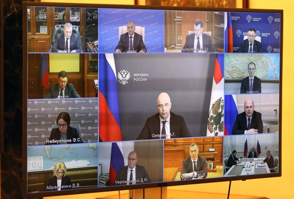 俄總統普京與其政府討論了一攬子措施，以盡量減少制裁對俄羅斯經濟的影響（圖：翻攝自俄總統推特）