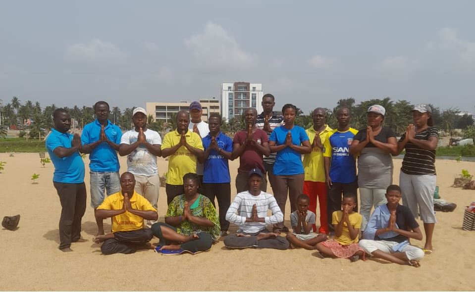 新年謝師恩　非洲多哥法輪功學員舉行講真相遊行活動