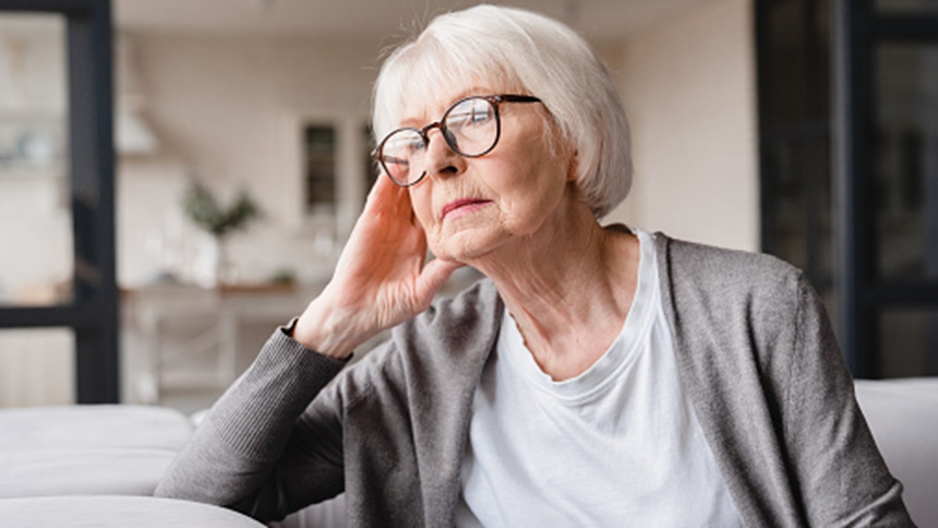 “10 Early Warning Signs of Alzheimer’s Disease: What to Look Out For”