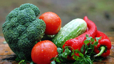 为什么焯水后的蔬菜要立即放入冷水中？（图片：Pixabay）