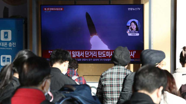  朝鲜发射短程弹道导弹 韩美日密切监控 （图片:  Chung Sung-Jun/Getty Images)
