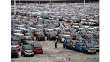 在中国一些大城市出现了许多汽车坟墓（网络图片）